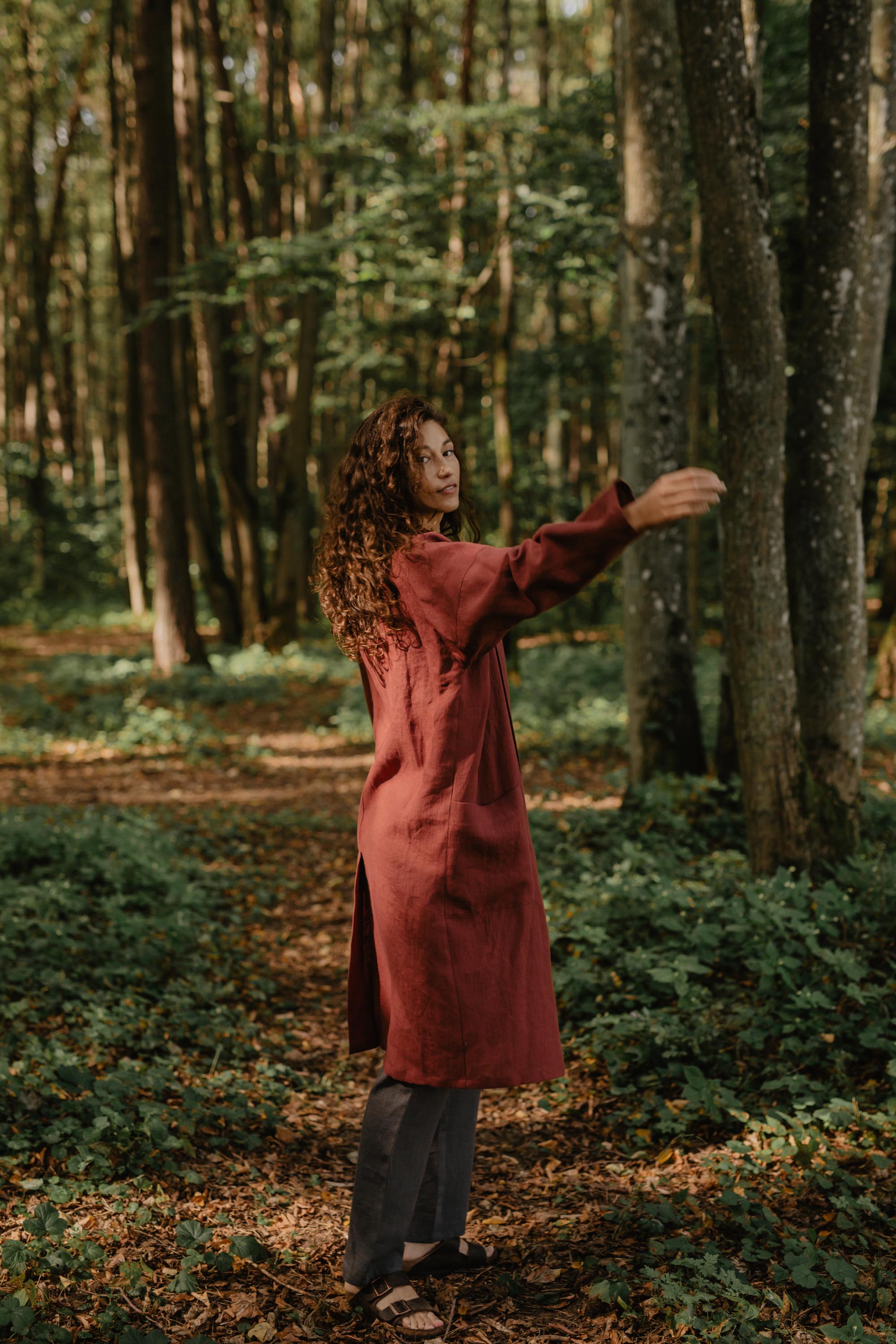 Vilnius mid-length linen coat Size 1 Terracotta