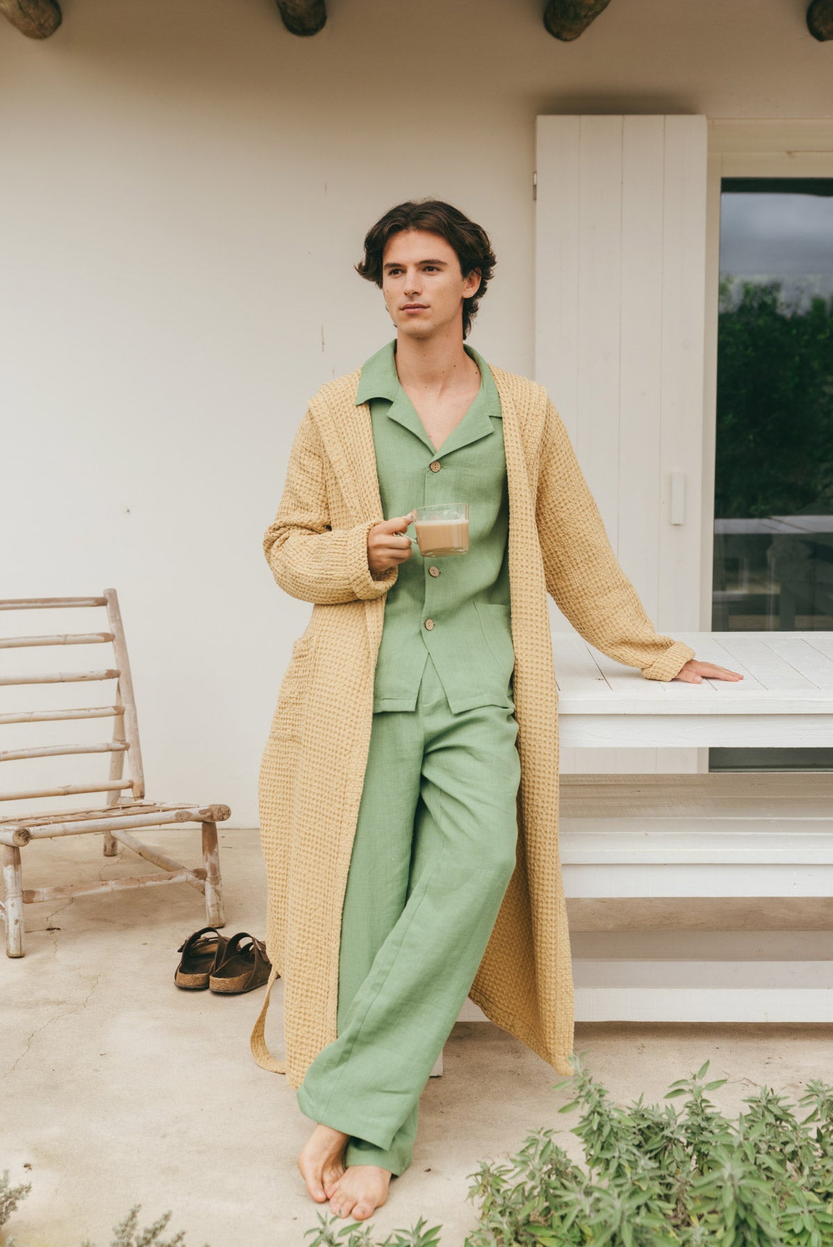 Men's linen waffle bathrobe in Mustard
