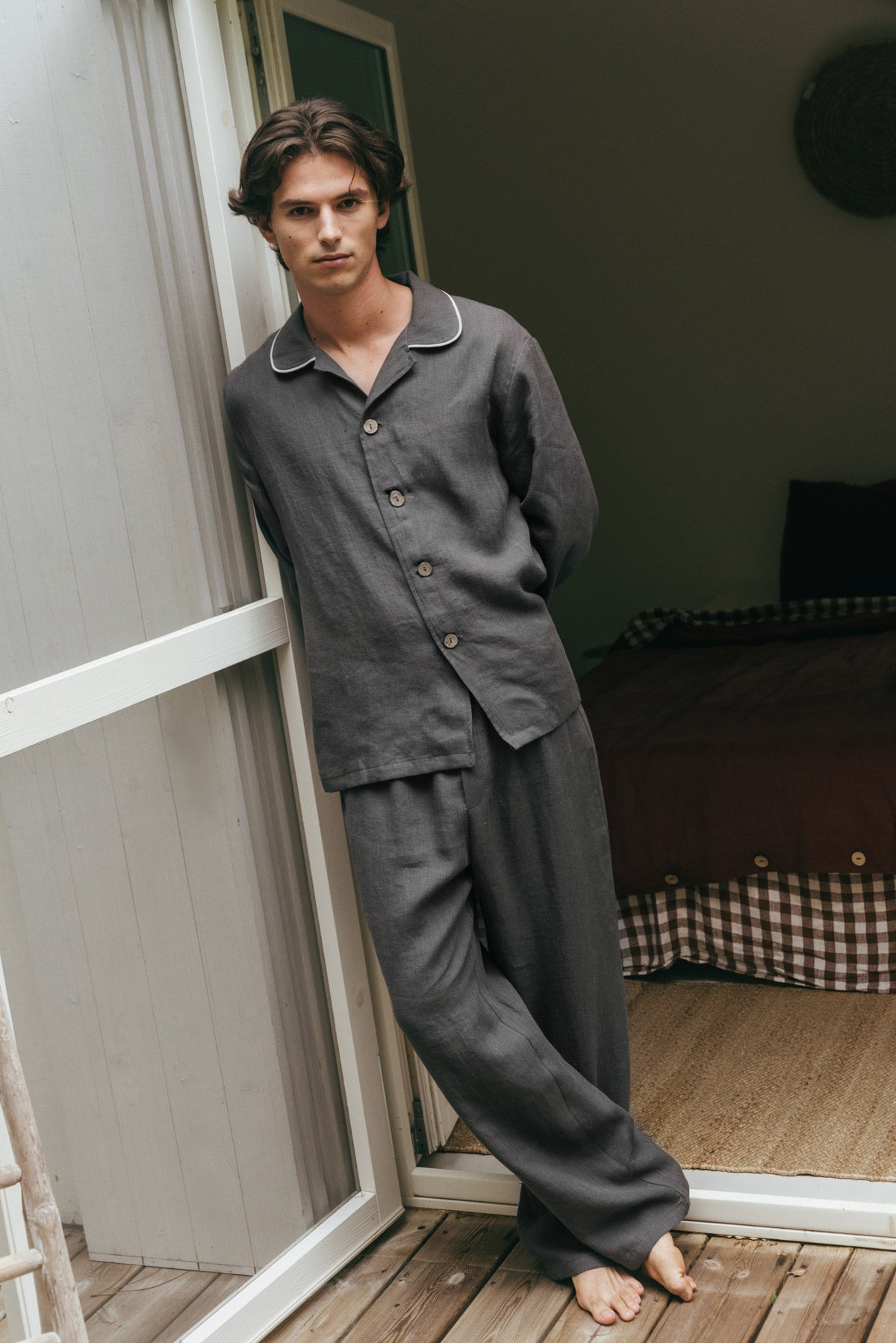 Harry linen pajama set in Charcoal