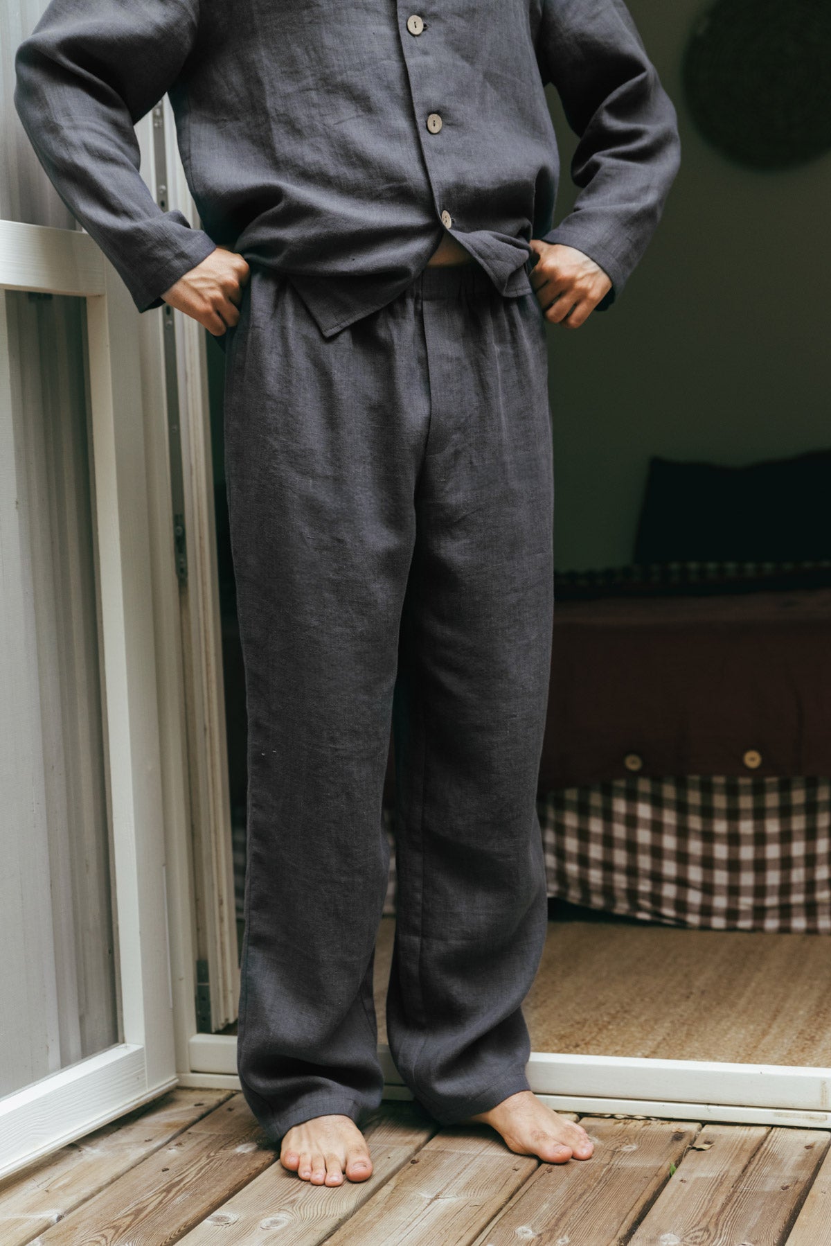 Harry linen pajama set in Charcoal