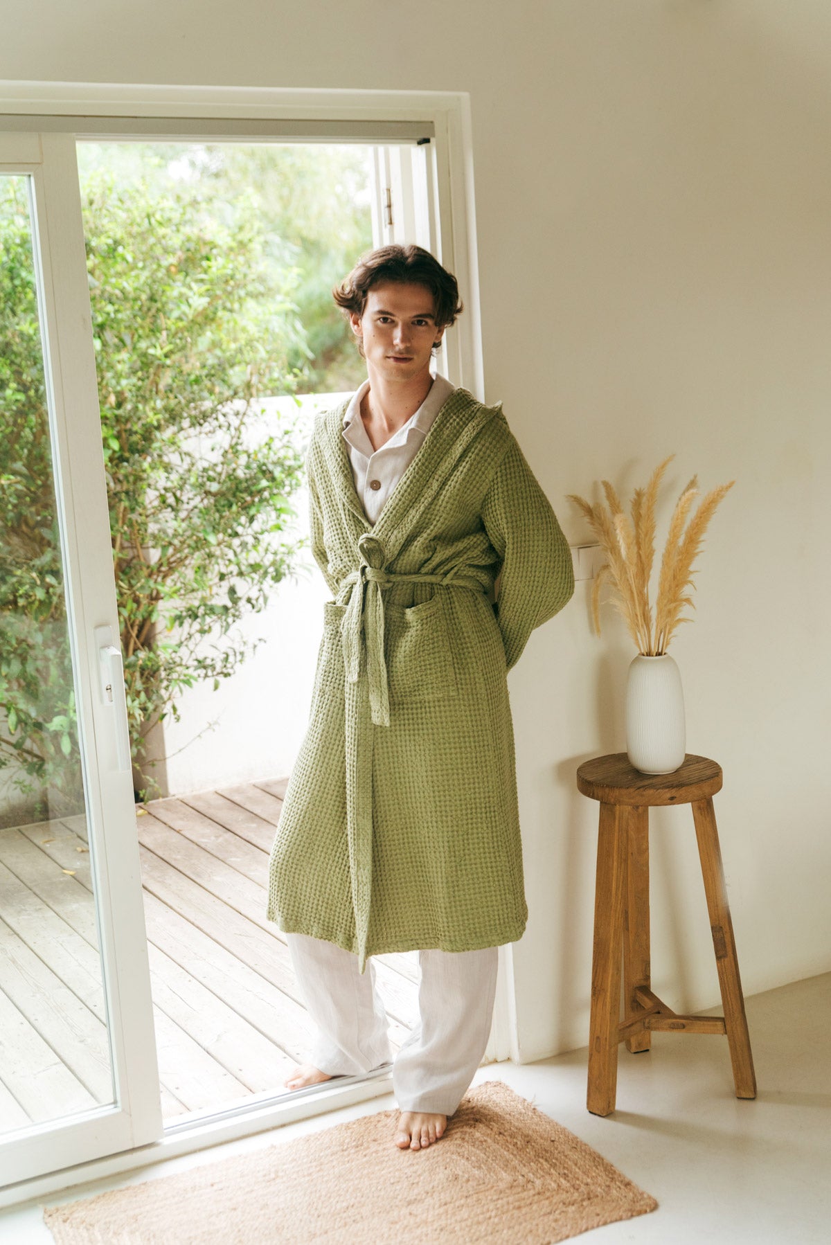 Men's linen waffle bathrobe in Moss Green