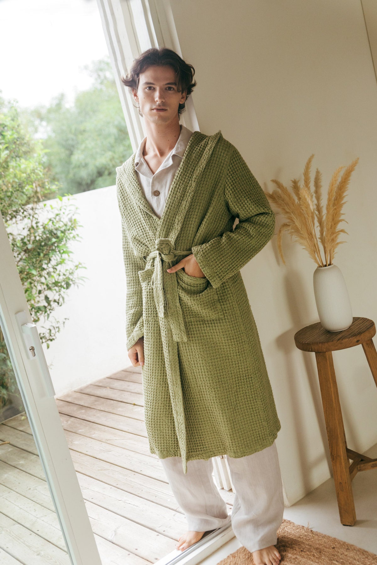 Men's linen waffle bathrobe in Moss Green