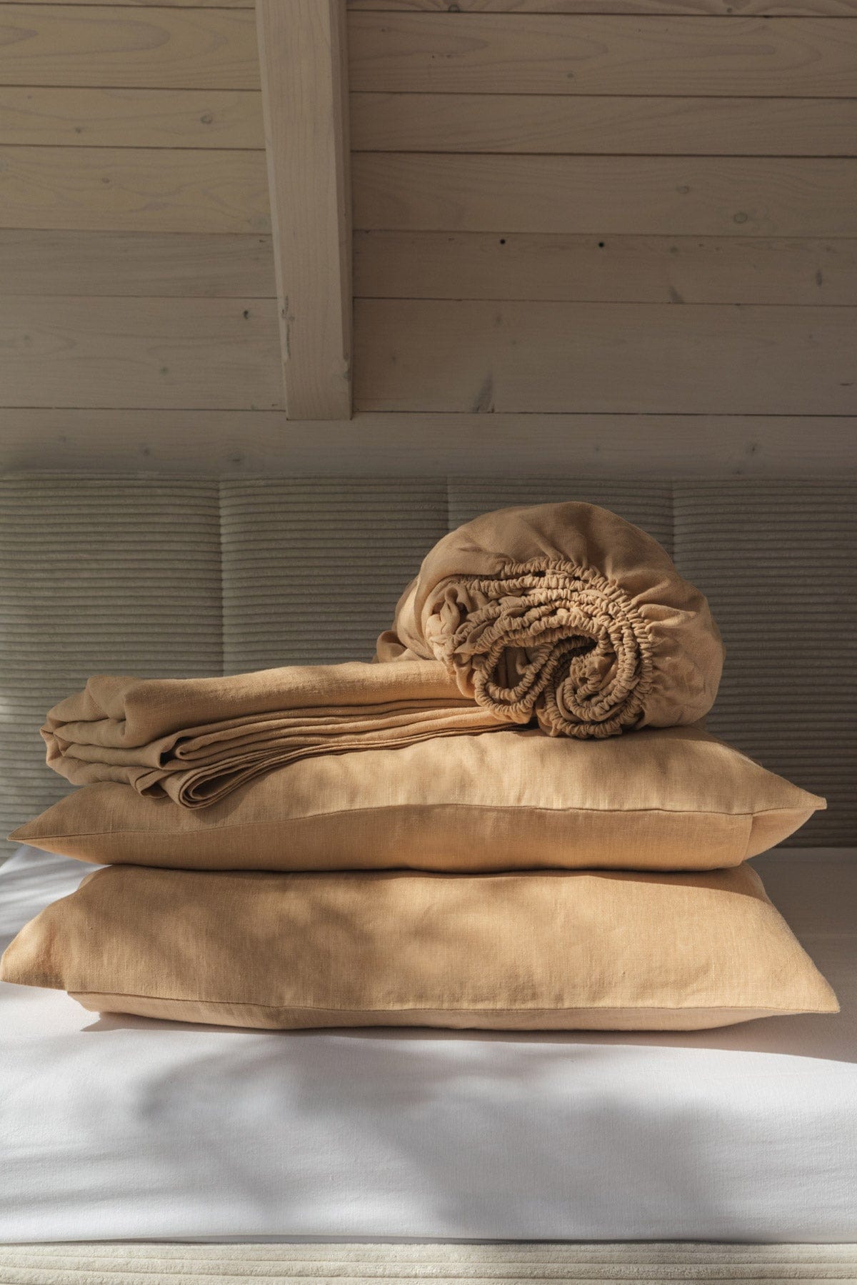 AmourLinen Linen sheets set Linen sheets set in Mustard Linen sheets set in Mustard