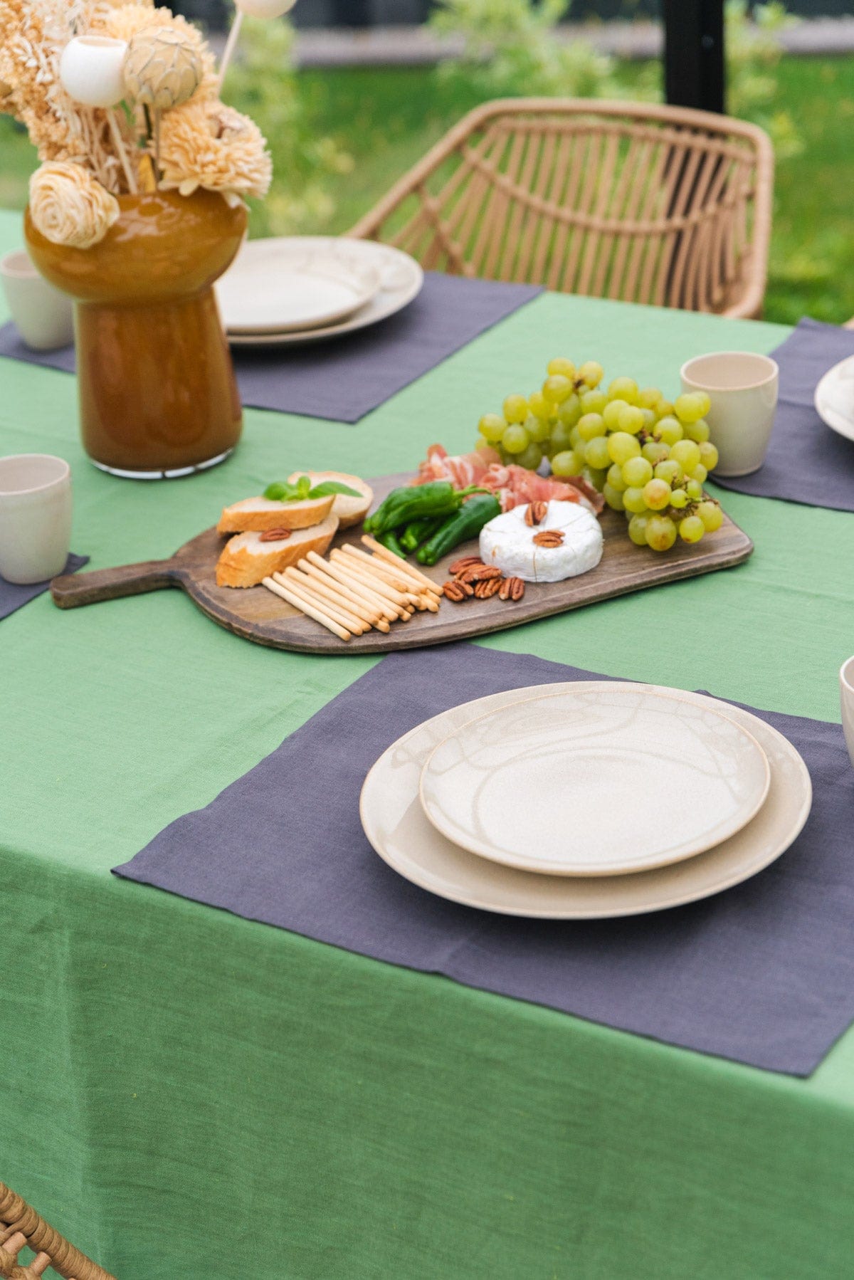 AmourLinen Linen tablecloth Linen tablecloth in Matcha Green Linen Tablecloth in White | AmourLinen | White