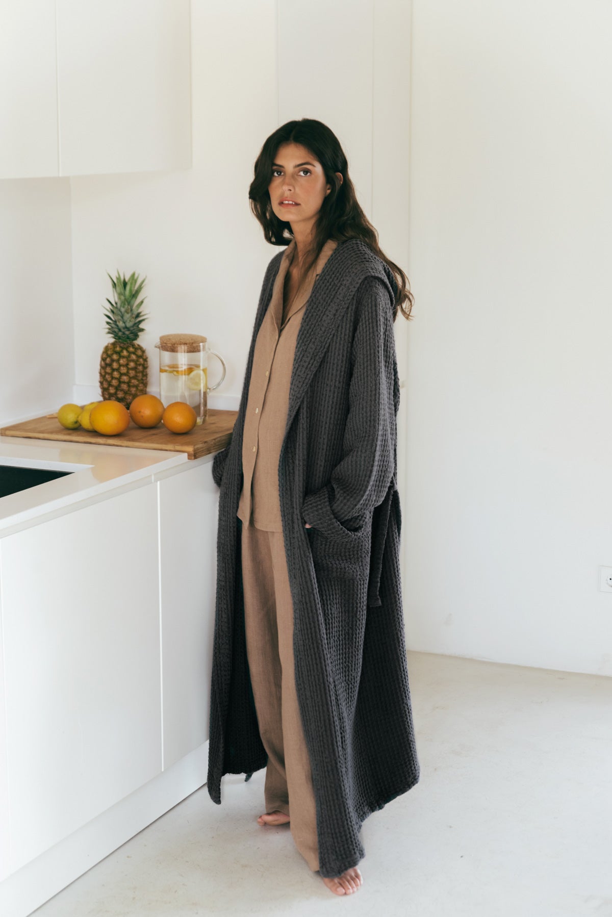 Snuggle linen waffle bathrobe in Charcoal