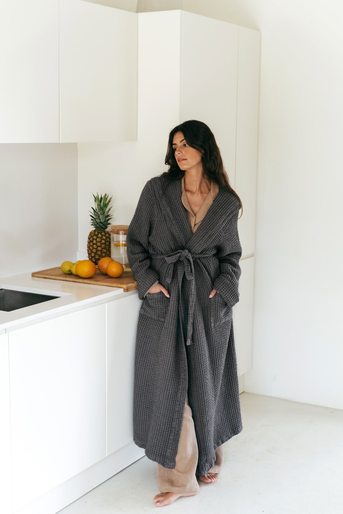 Snuggle linen waffle bathrobe in Charcoal