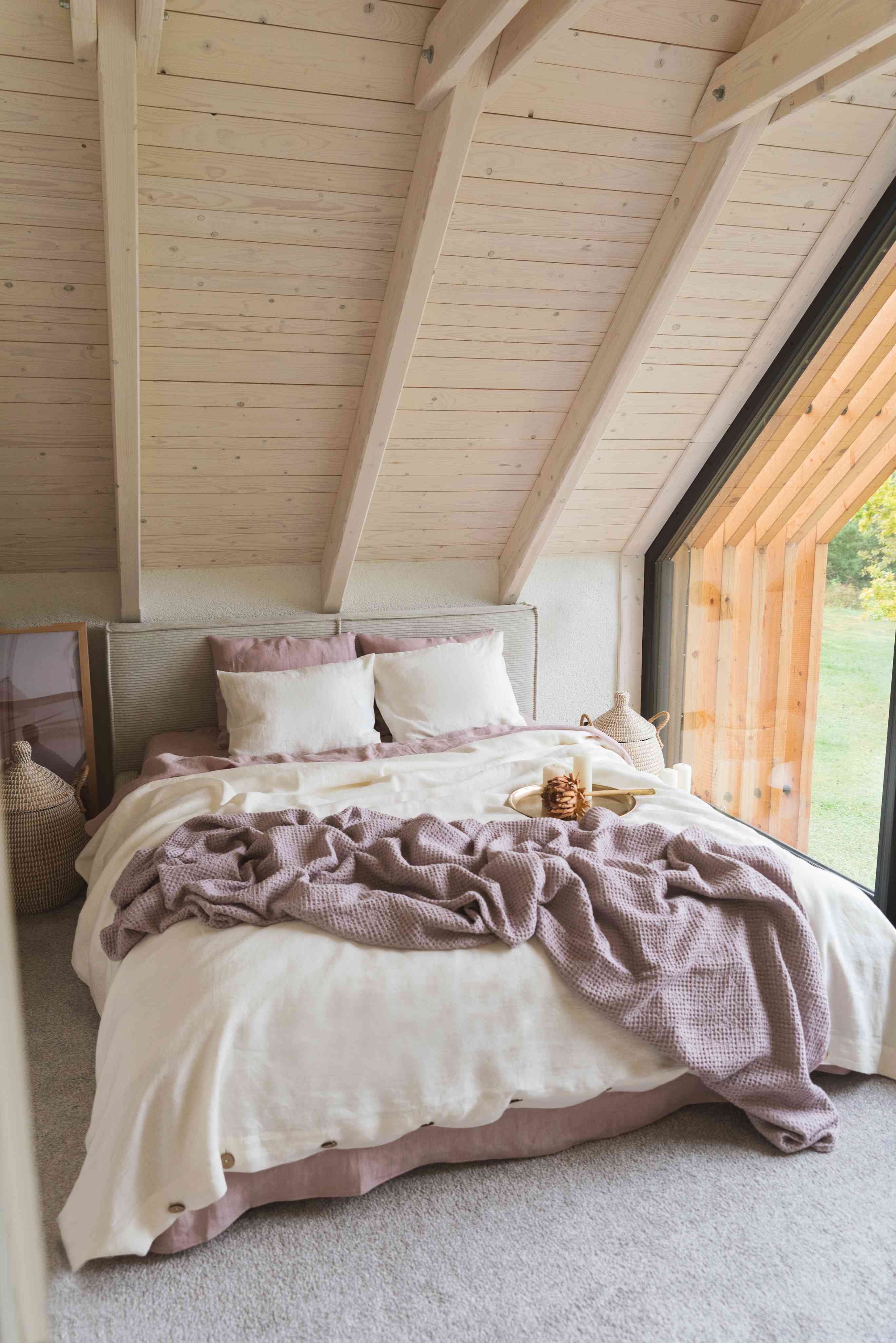 AmourLinen Linen waffle blanket 53x81"/135x205cm / Dusty Rose Linen waffle bed throw in Dusty Rose Rose linen bed throw | AmourLinen | Waffle blanket