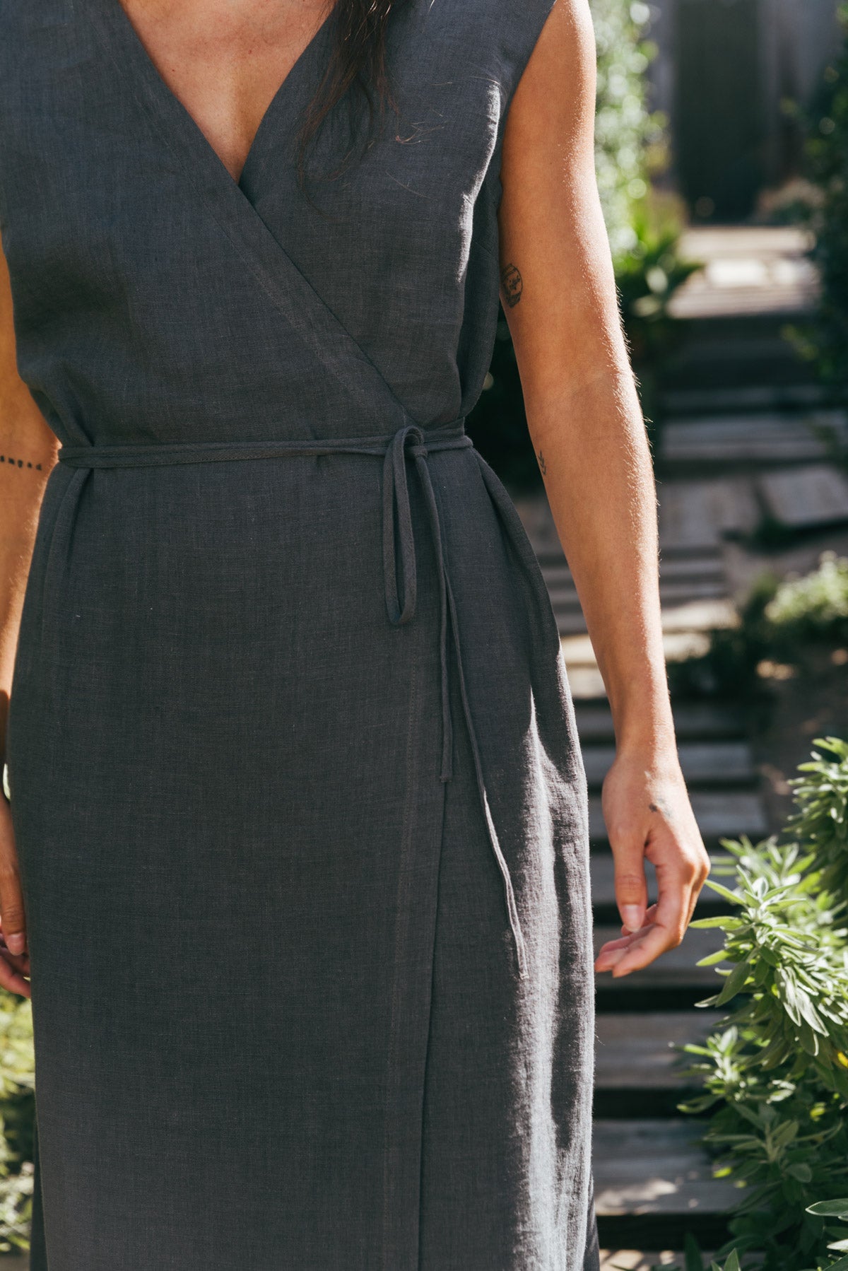 Aurora mid length linen dress in Charcoal
