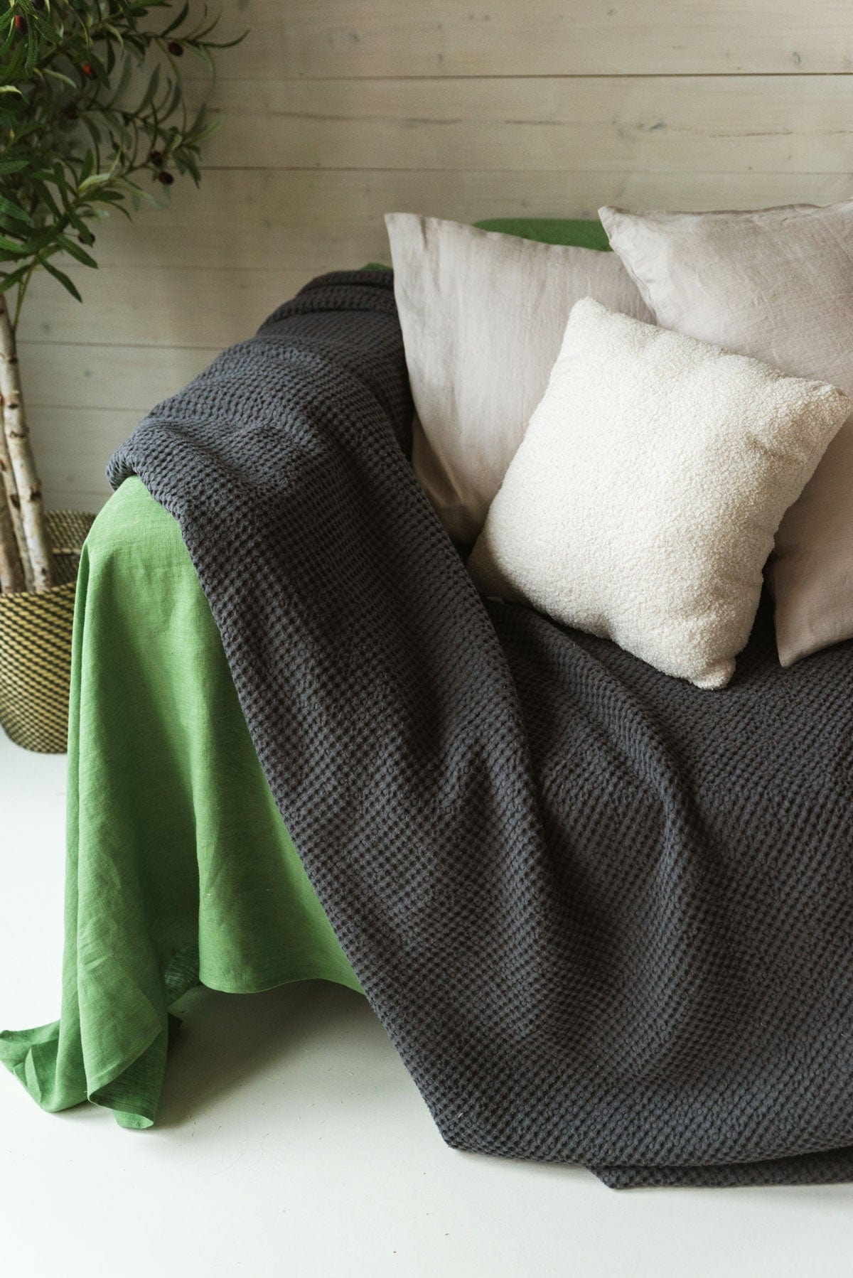 AmourLinen Linen waffle blanket Linen waffle blanket in Charcoal Linen waffle blanket in Charcoal