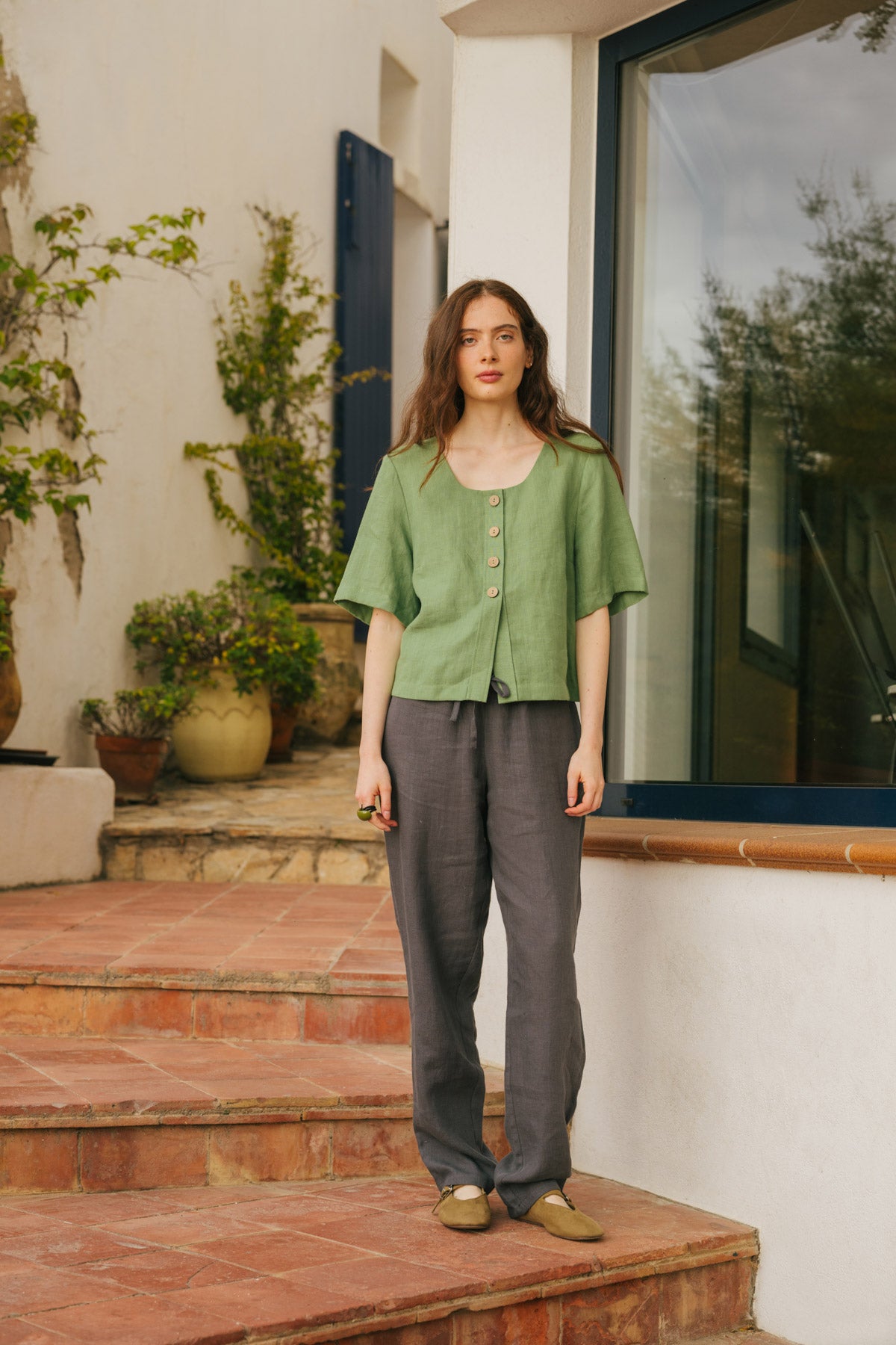 Malmo straight linen pants in Charcoal