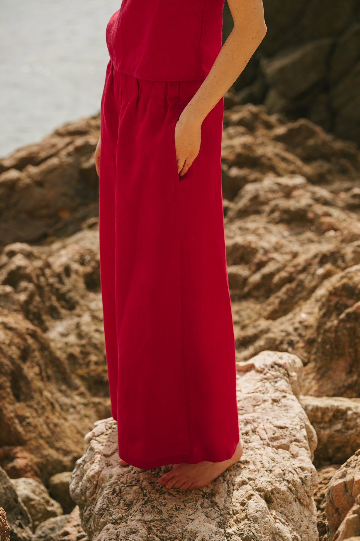 Isabella wide linen pants in Viva Magenta