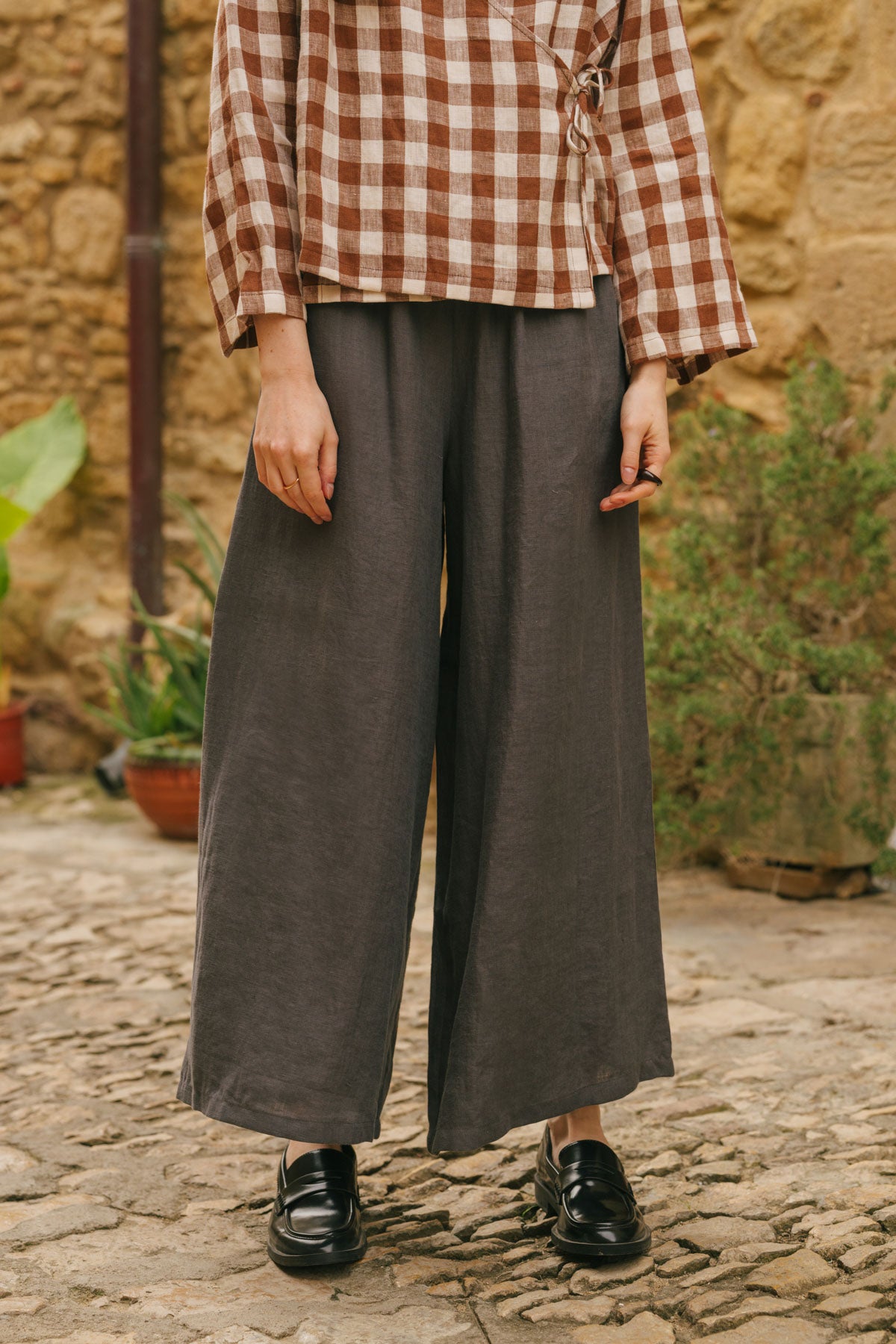 Isabella wide linen pants in Charcoal