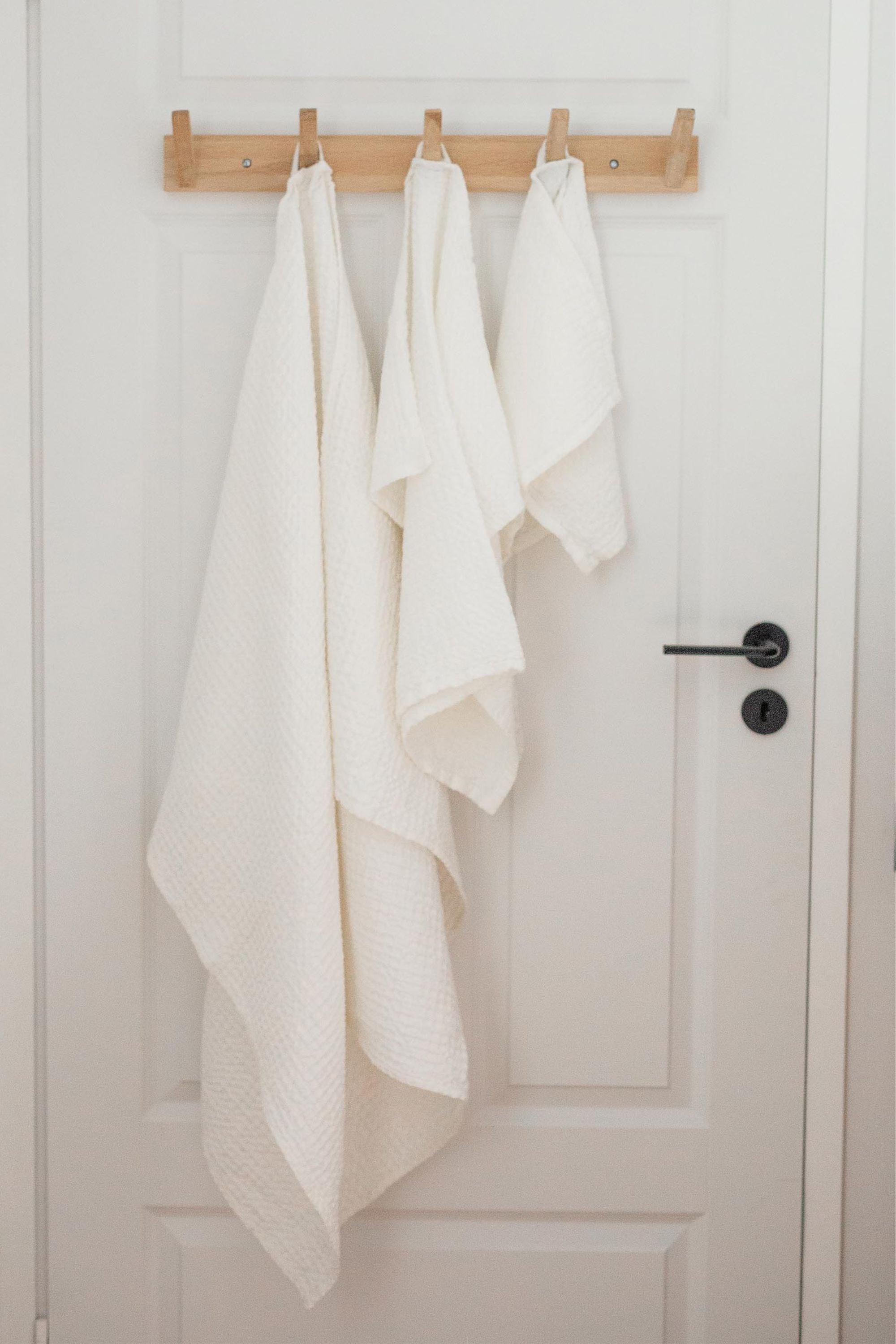 White Linen Waffle Bath Towels By AmourlInen