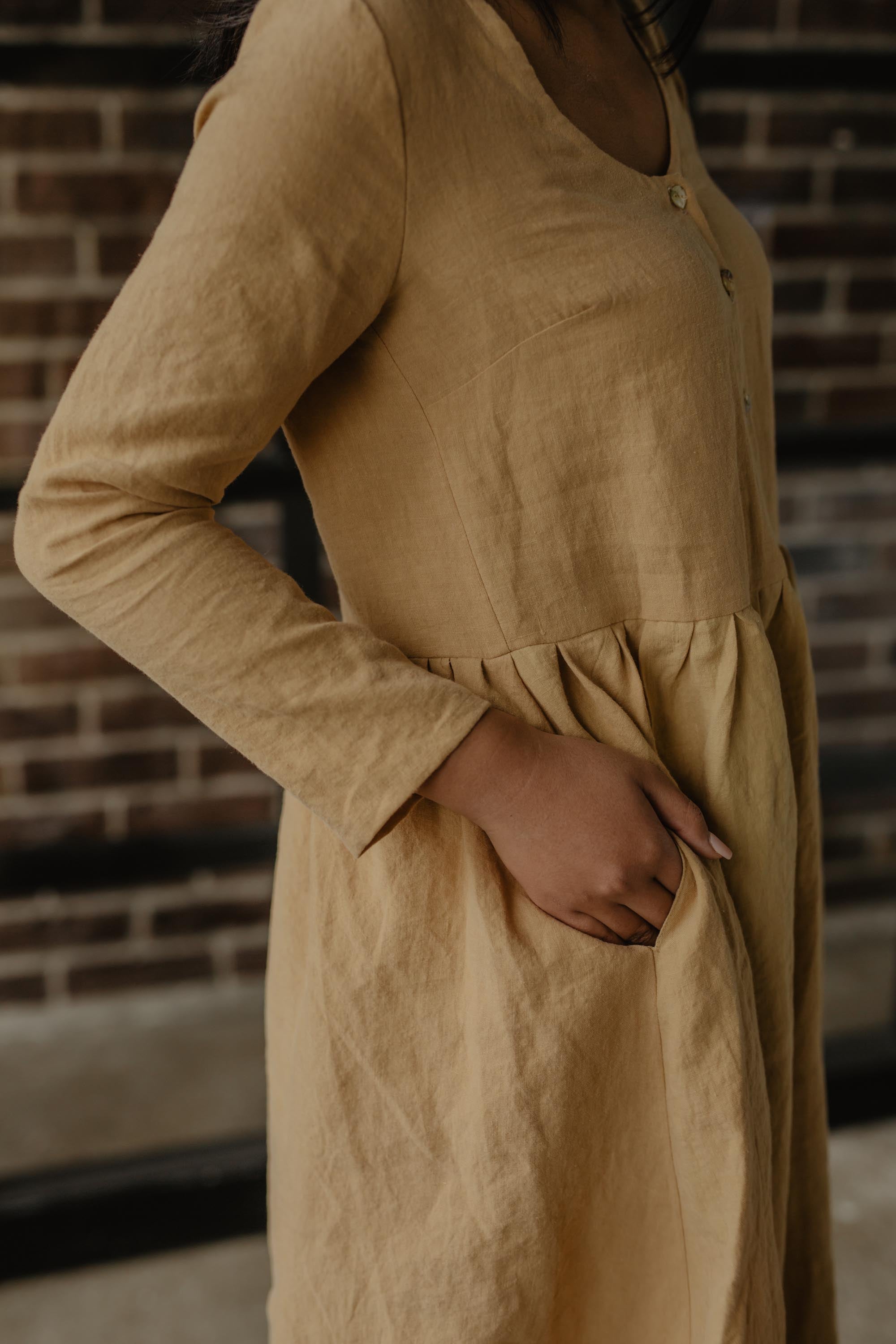 LAPLAND mid-length linen dress in Mustard