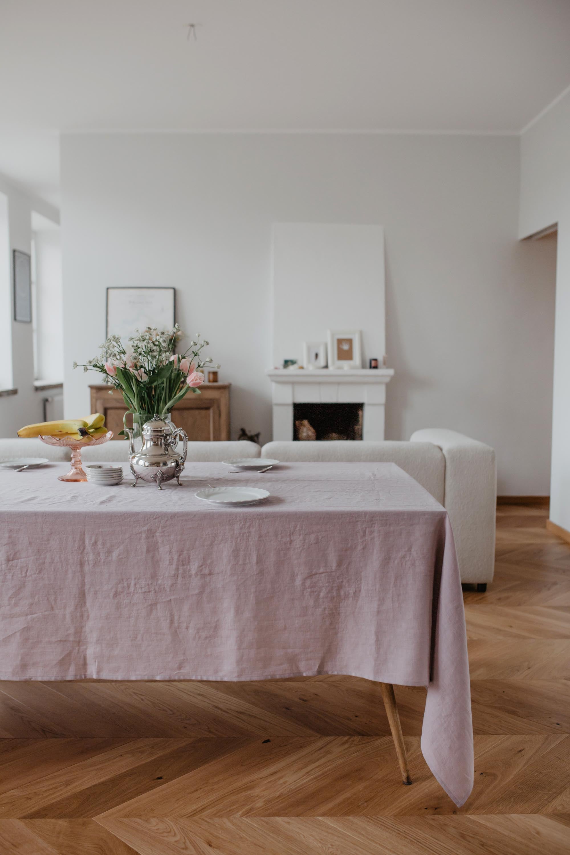 Linen tablecloth in Dusty Rose