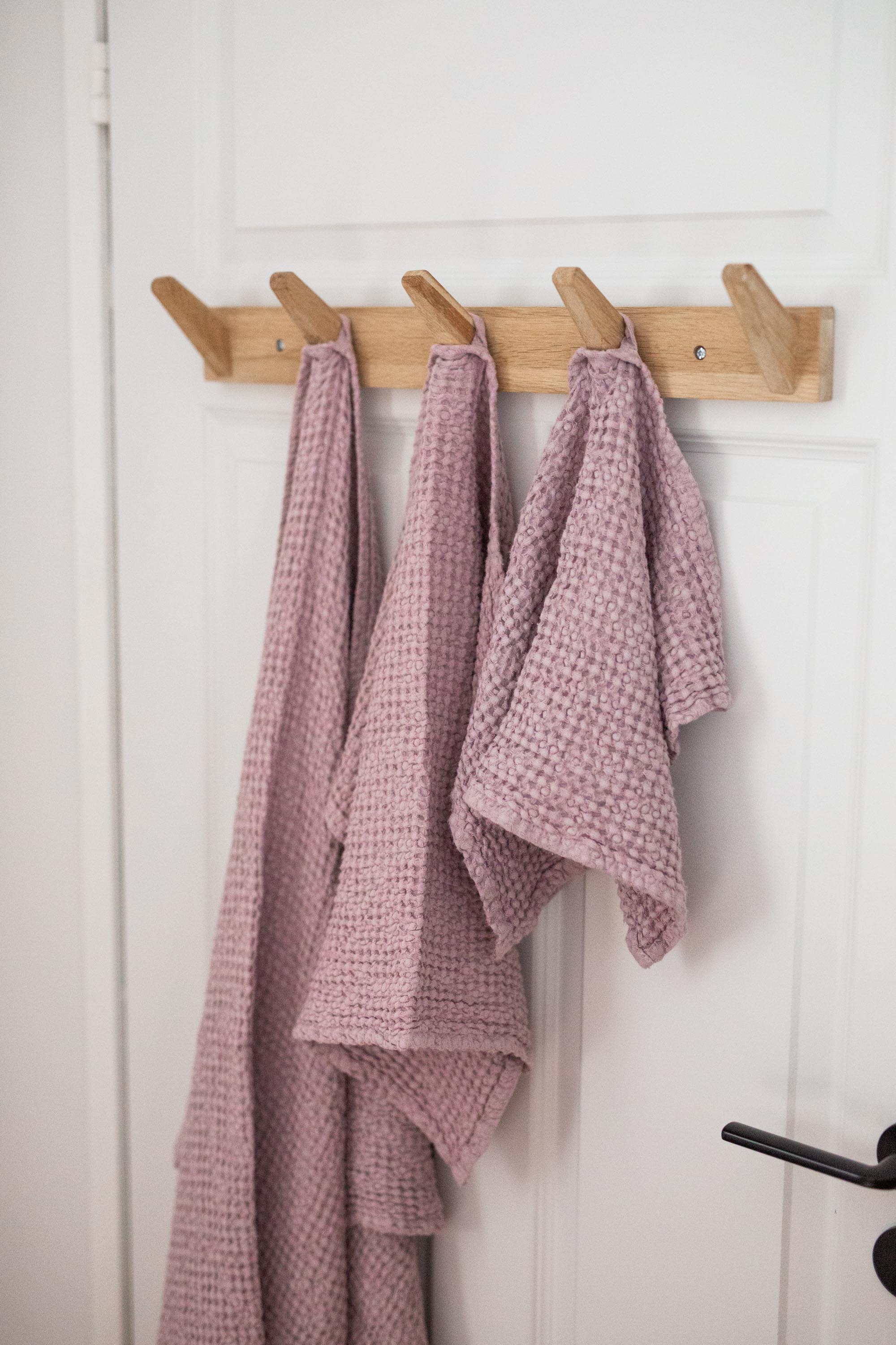 Linen face towel in Dusty Rose