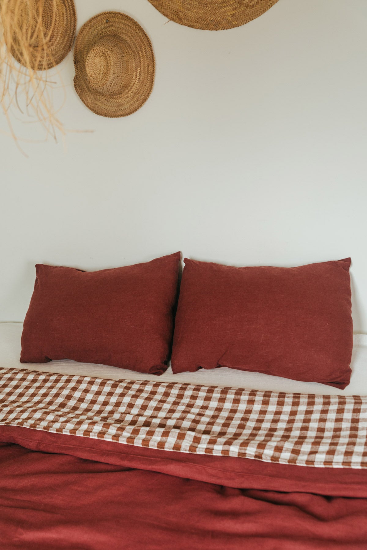 Linen pillowcase in Terracotta