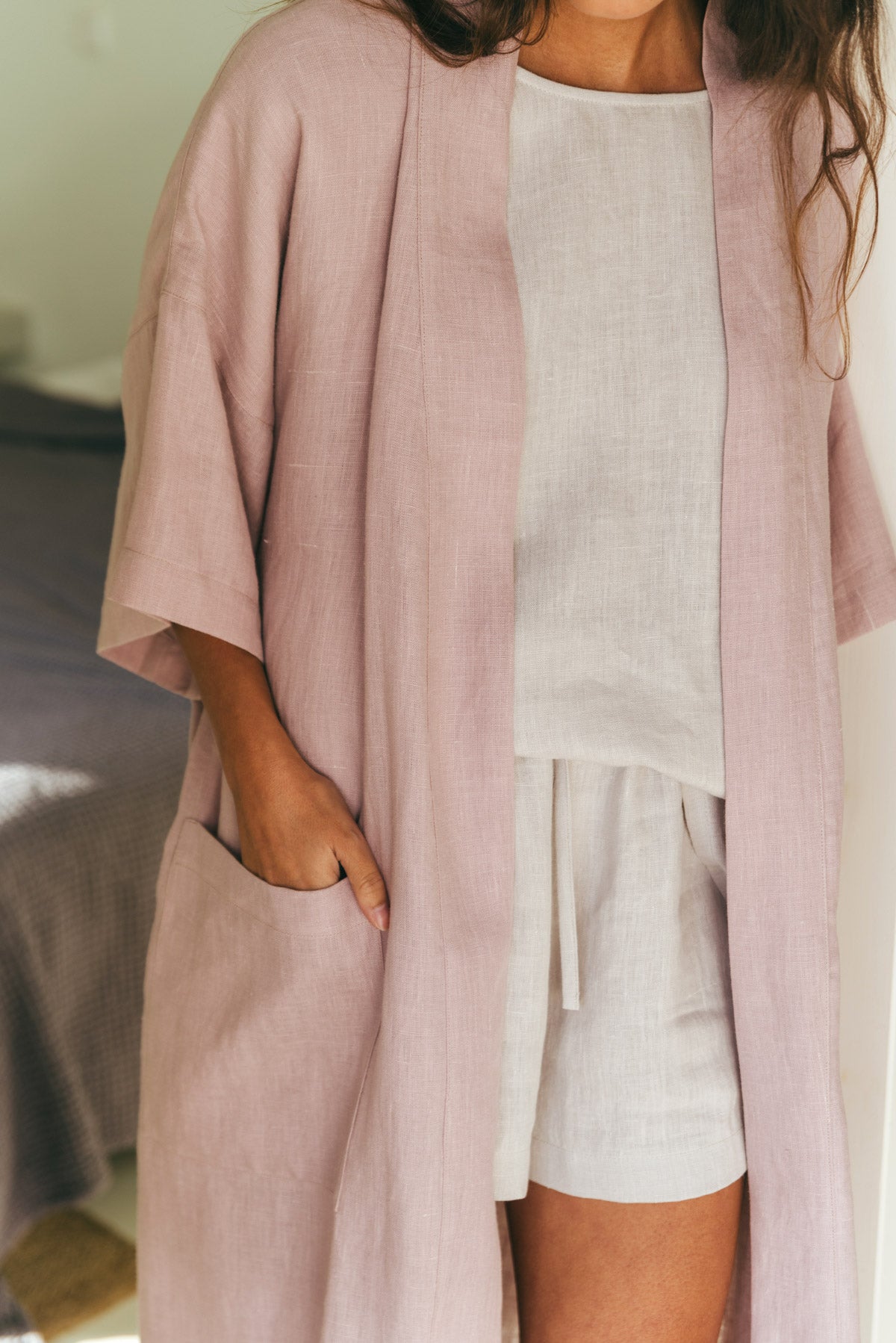 Linen bathrobe Midnight in Dusty Rose