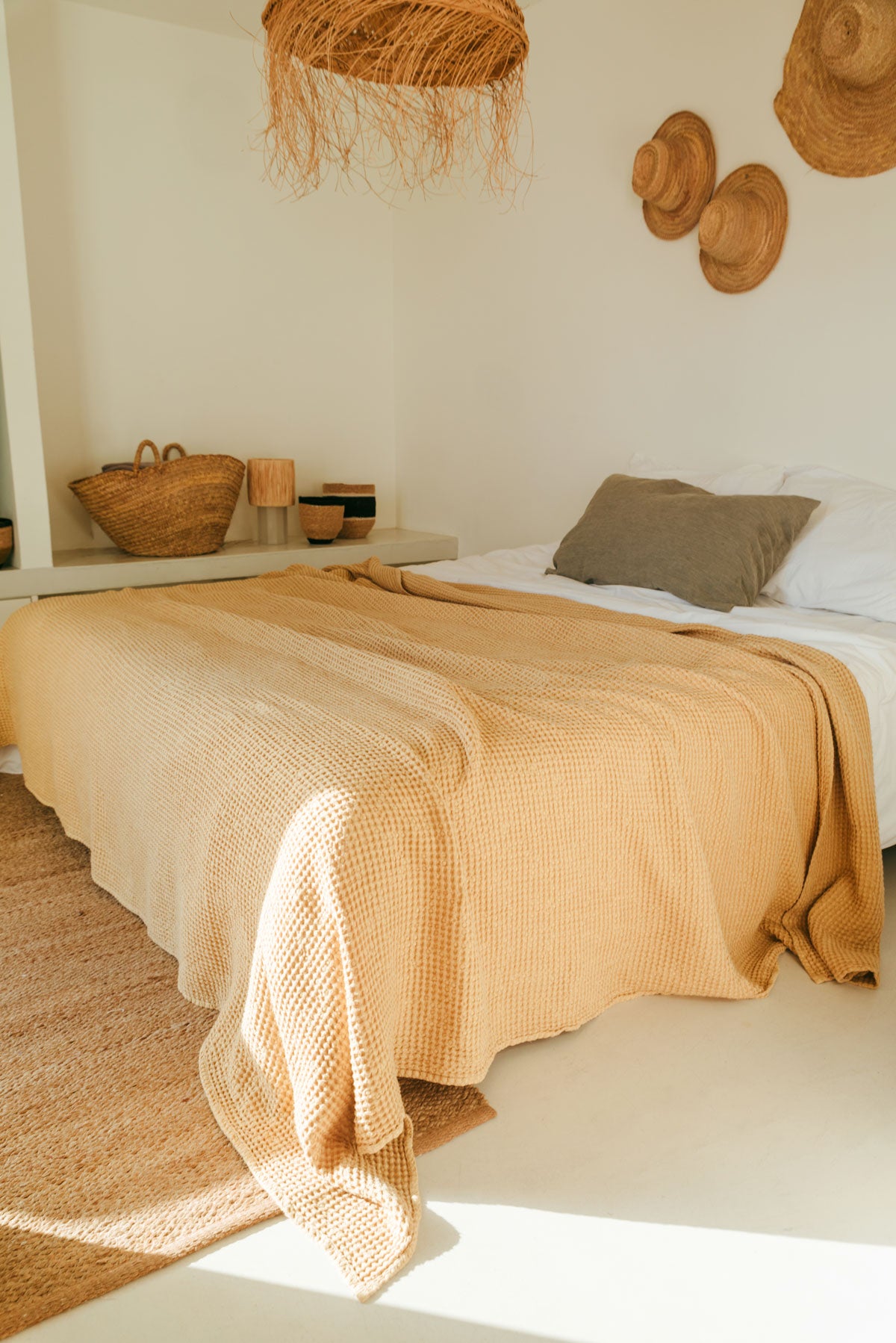 Linen waffle blanket in Mustard