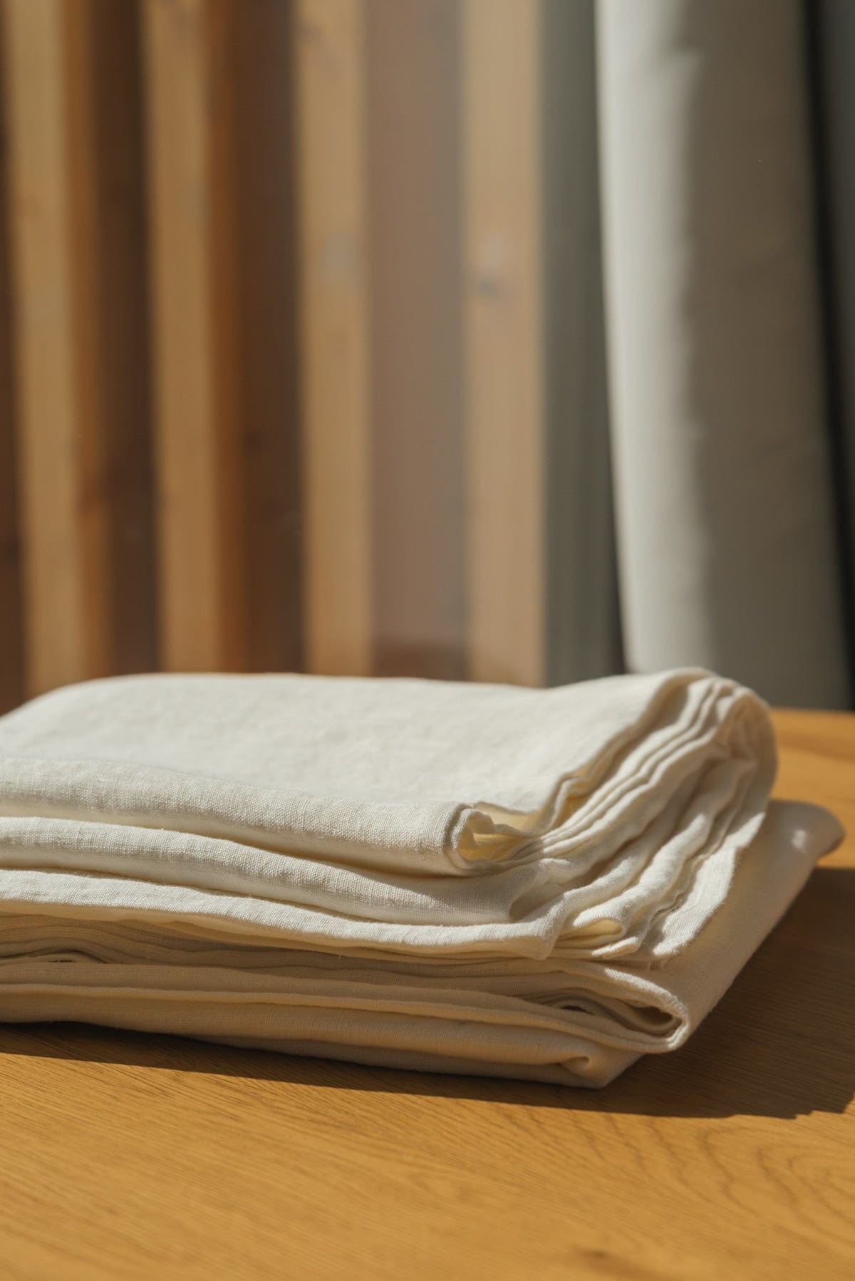 Linen sheets set in White / US King DEEP + King pillowcases