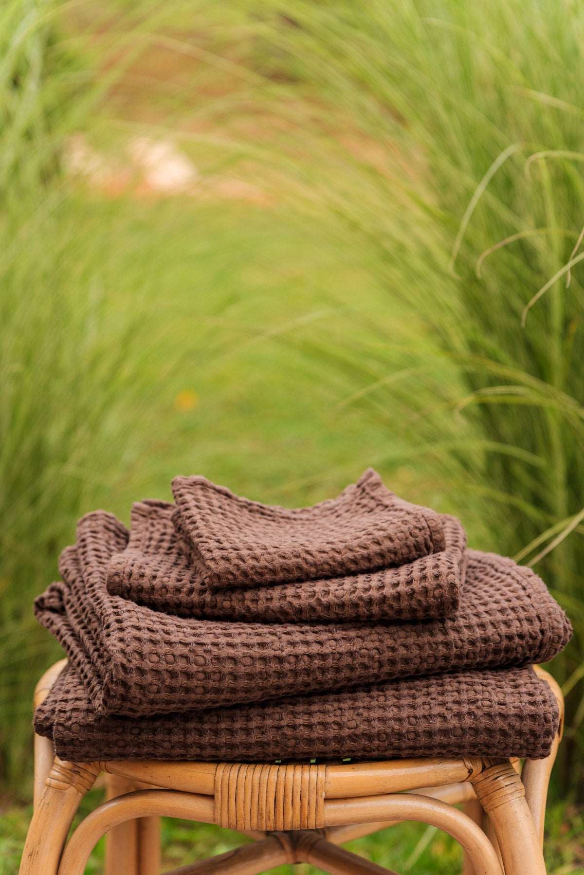 Linen waffle bath towel in Mocha Brown