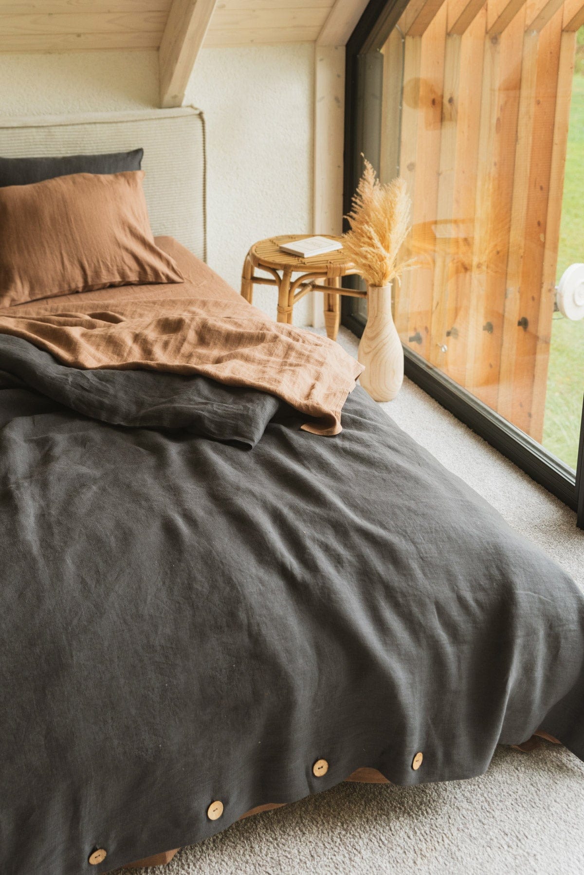 AmourLinen Linen sheets set Linen sheets set in Charcoal Linen sheets set in Charcoal
