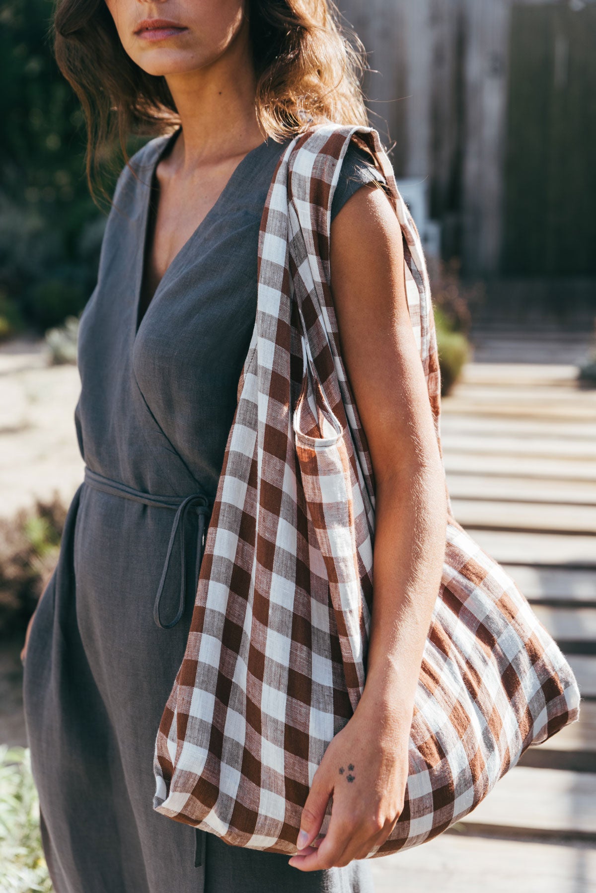 Linen tote bag