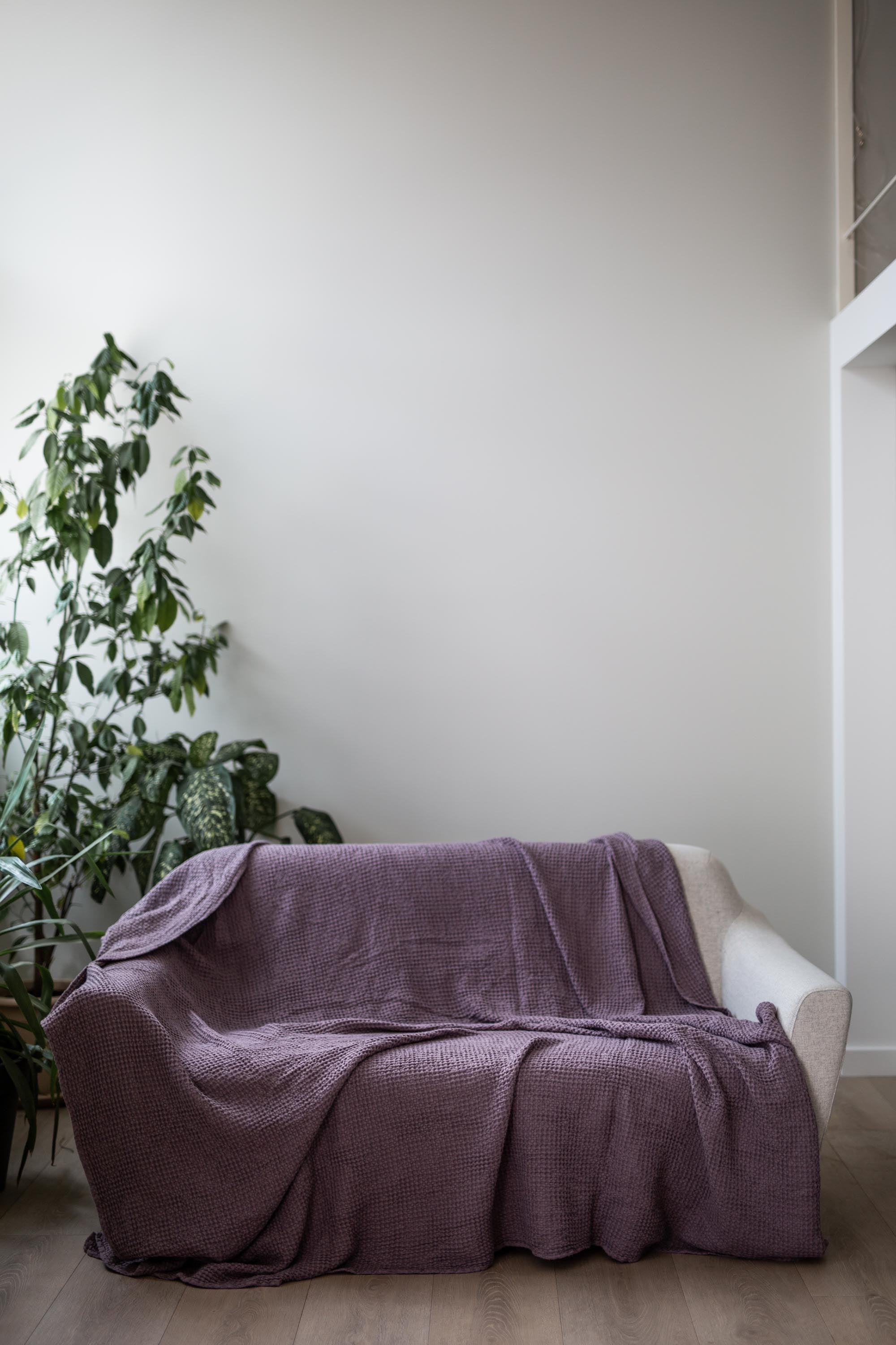 Linen waffle bed throw in Dusty Lavender